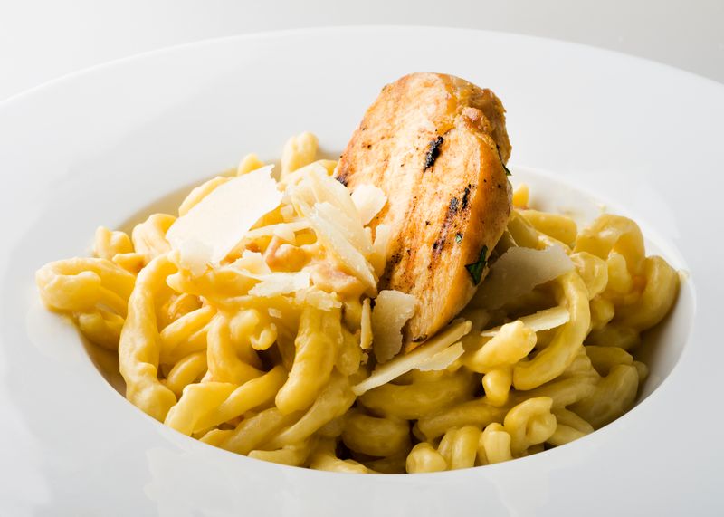 Mac and Cheese - creamy macaroni cheese side dish